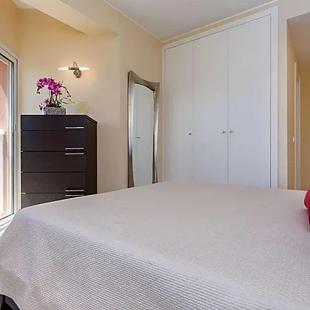 Litoralmar Beachfront 호텔 4*